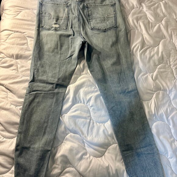 Light-Wash American Eagle Jeans Size 12 Regular Inseam 27 inches Straight - Picture 2 of 11